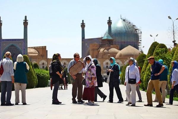 موجی از گردشگران خارجی به اصفهان سرازیر شد